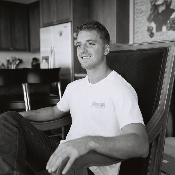 Meet your Posher, Lucas - Picture 1 of 1